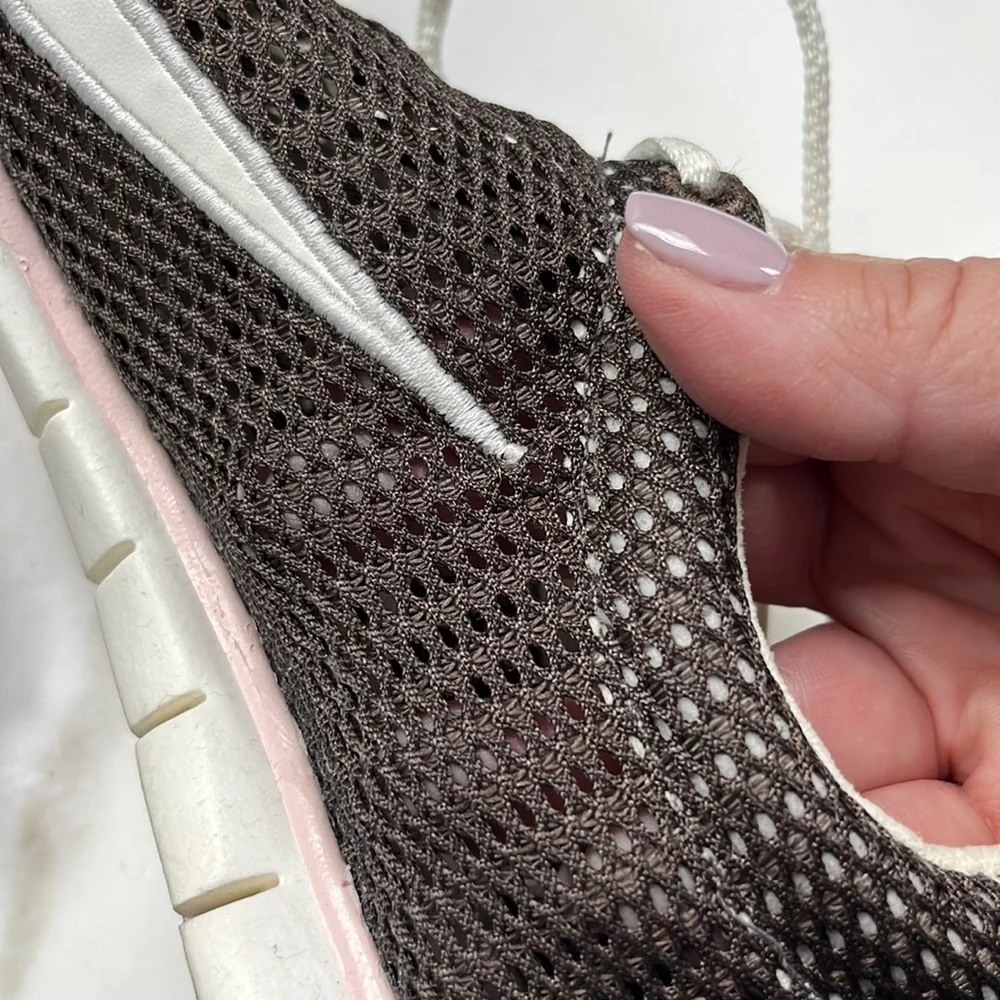 Worn once. Nike brown mesh lightweight sneakers with white swoosh and pink - Picture 6 of 9